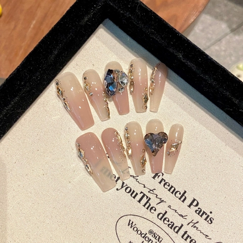 Handgefertigte Extra Lange Coffin Press On Nails Farbverlauf Nude Rosa Mit Herz Strass Luxus Elegante Künstliche Nägel