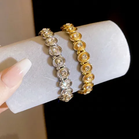 Geometric Oval Rhinestone Copper Bracelet For Women Stretch Elastic Bangle Light Luxury Vintage Jewelry