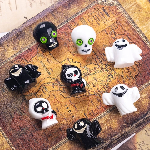 Halloween Miniature Ghost Skull Figurines Resin 3D Ghostface Sculpture For DIY Crafts Desk Decor Party Favors