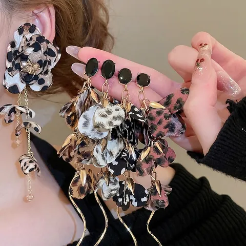 Leopardenmuster Stoff Blumenblatt Lange Quaste Hängeohrringe Mit 925 Sterling Silver Earring Post Legierung Schmuck Retro