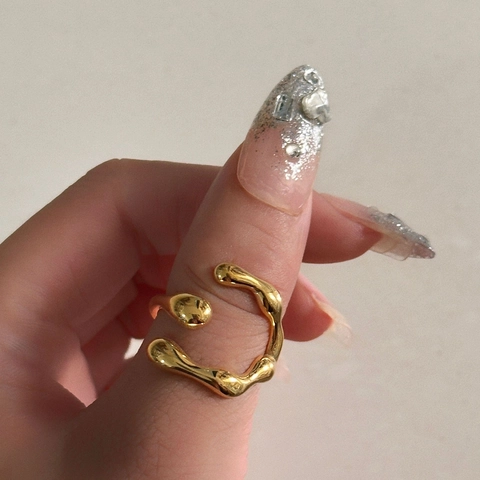Anillo Abierto Hueco Geométrico Irregular de Acero de Titanio Chapado en Oro 18K Anillo Minimalista de Onda para Mujer Joyería