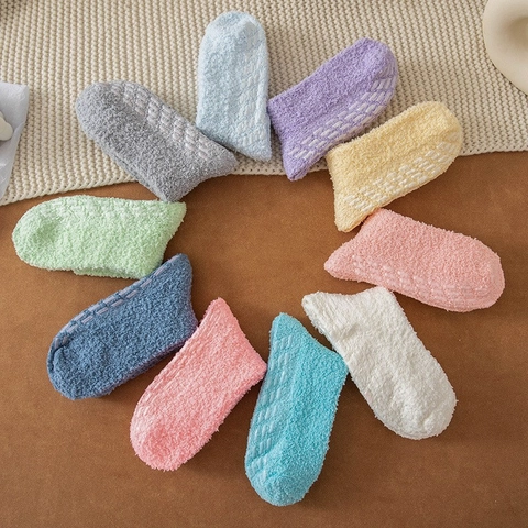 Women Winter Warm Coral Fleece Floor Socks Anti-Slip Dotted Polyester Fuzzy Mid-Calf Sleep Socks For Home Indoor Wear