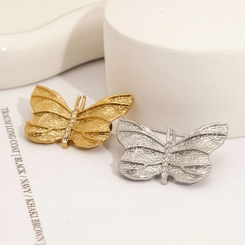 Elegant Butterfly Brooch Stainless Steel 18K Gold Plated Hammered Texture Cubic Zirconia Inlaid Fashion Clothing Accessory For Women