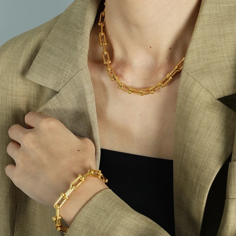 Bracciale Con Maglie A U In Acciaio Inossidabile Placcato Oro 18K Fibbia A Ferro Di Cavallo Stile Industriale