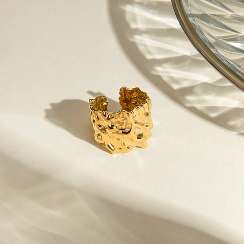 Anello In Acciaio Inossidabile Texture Martellata Onda Irregolare Fascia Larga Aperta Regolabile Placcato Oro 18K Stile Minimalista INS
