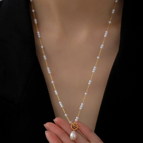 Collana di Perle d'Acqua Dolce in Acciaio al Titanio Moda Coreana Elegante Collana con Ciondolo a Perla Barocca Fibbia OT Donna