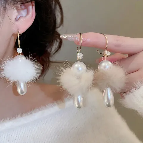 Elegante Hängeohrringe Mit 925 Sterling Silber Ohrstecker Kunstpelz Pompon Imitationsperle Zirkon Für Damen Winter