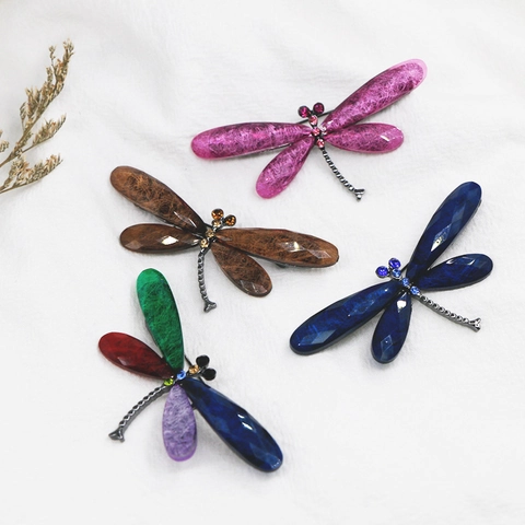 Elegante Libelle Brosche Anstecknadel Legierung Straß Bunte Harz Flügel Vintage Tier Schmuck Für Damen