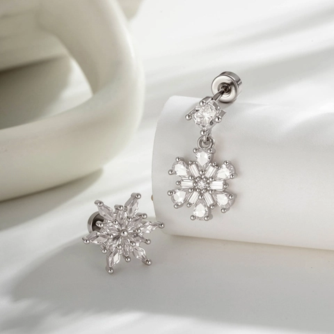 Snowflake Zircon Ear Cartilage Stud Titanium Steel Copper Screw Post Piercing Jewelry Winter Style Elegant For Women
