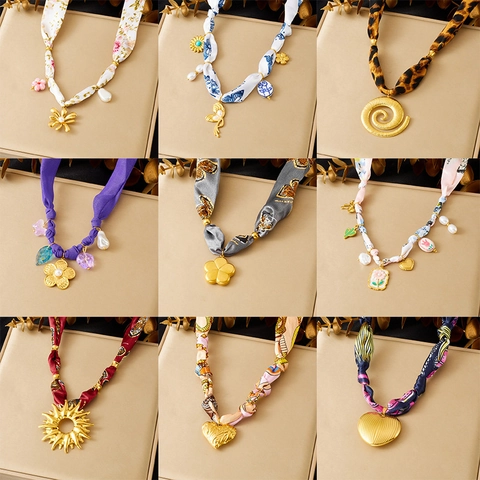 Collana Sciarpa Boho Acciaio Inossidabile Placcato Oro Tessuto Raso Fiori Leopardo Ciondoli Cuore Sole Farfalla Gioielli Donna