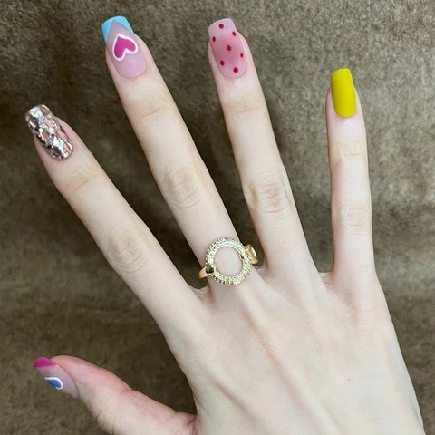 Unghie Finte A Pressione Con Cuore Glitter Medio Lunghe Rimovibili Con Colla Pois Luccicanti Manicure Dolce