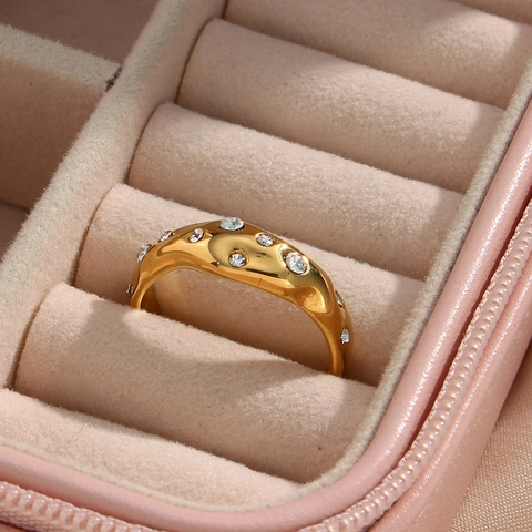 Anillo De Acero Inoxidable Chapado En Oro De 18K Minimalista Con Circonita Diseño De Onda Irregular Para Mujer Joyas