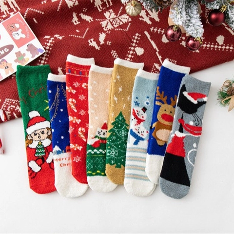 Chaussettes De Noël Moelleuses Velours Corail Épaissi Chaud Hiver Chaussettes De Sol Motif Dessin Animé Renne Père Noël Femmes