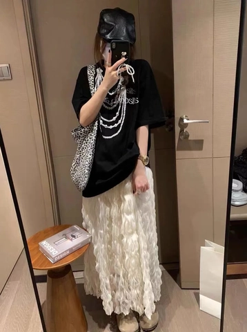 Women Cotton T-Shirt With Artificial Pearl Necklace And Letter Print Loose Round Neck Short Sleeve Casual Streetwear Top