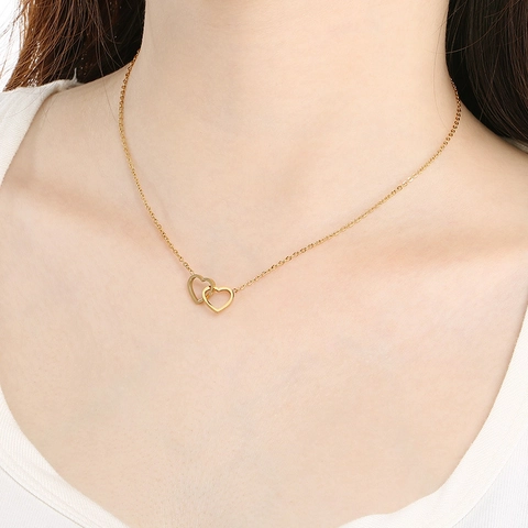 Collar De Corazones Entrelazados De Acero Inoxidable Chapado En Oro De 18K Estilo Ins Minimalista Joyería Fina Para Mujer