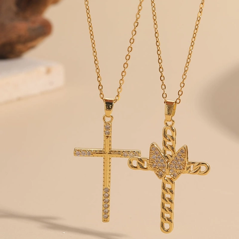 Collana con Pendente a Croce in Rame Placcato Oro 14K Zirconia Farfalla Fiocco Lussuosa Gioielleria Religiosa per Donna