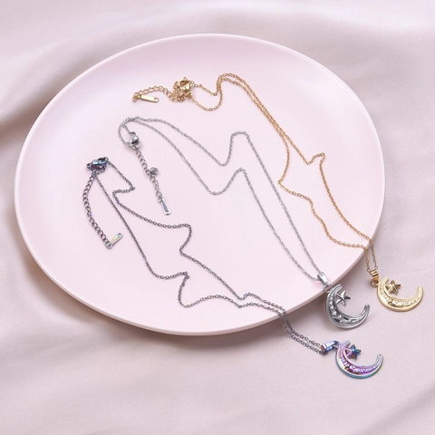 Collana con Ciondolo Stella Luna in Acciaio Inossidabile Placcata Oro Sottile Catena a Maglie Celestiale Gioielli alla Moda
