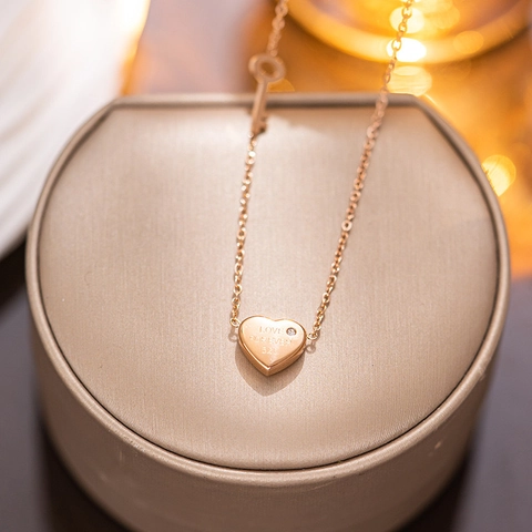 Minimalistische Titanstahl Herz Schlüssel Anhänger Halskette Für Damen 18K Vergoldet Strass Eingelegt Schlüsselbeinkette Schmuck