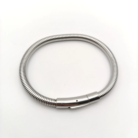 Pulsera De Cadena De Hueso De Serpiente De Acero Inoxidable Minimalista Brazalete Redondo Con Hebilla De Presión Para Hombres Y Mujeres