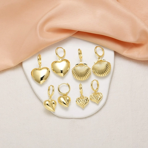 Pendientes De Aro Con Corazón Y Concha Para Mujer Cobre Chapado En Oro De 18K Minimalista Texturizado