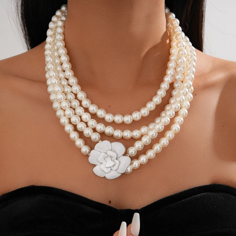 Mehrlagige Imitation Künstliche Perlenkette Mit Kamelienblüte Anhänger Elegante Barock Stil Vintage Lange Pulloverkette Damen