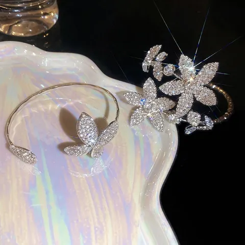 Schmetterling Blume Offener Armreif Kupfer Funkelnde Strasssteine Verstellbar Eleganter Schmuck Für Damen Silberfarben