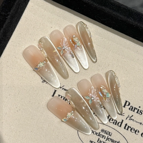 Faux Ongles Press On Fait Main Oeil De Chat Longue Amande Papillon 3D Künstliche Perles Dégradé Champagne Strass Pour Femmes