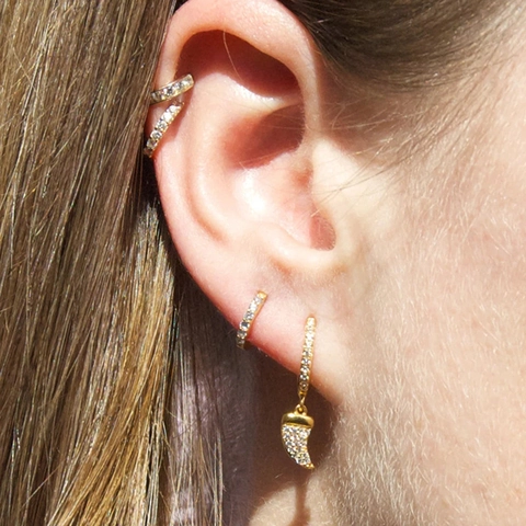 Mode Kupfer Zirkonia Horn Anhänger Creolen Für Damen Mit 925 Sterlingsilber Stift Wolfszahn Eingelegter Schmuck