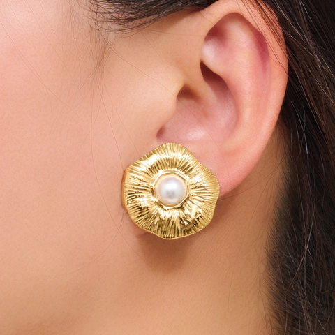 Vintage Edelstahl Blumen Ohrstecker Für Damen Mit Künstliche Perle Gold Plissiert Blume Ohrringe Modischer Schmuck Geschenk