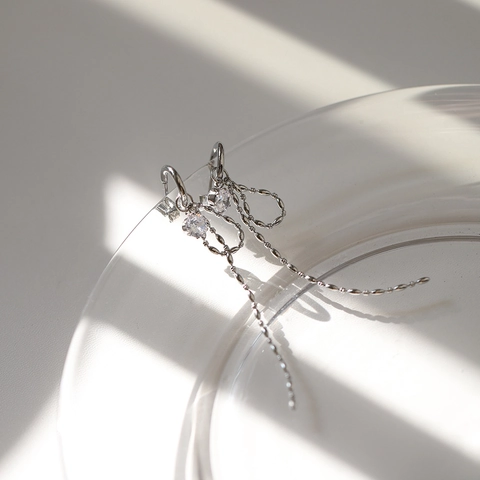 Vintage Titanium Steel Bowknot Tassel Hoop Earrings With Zirconia Silver Color Minimalist U-Shaped Fringe Dangle Earrings For Women