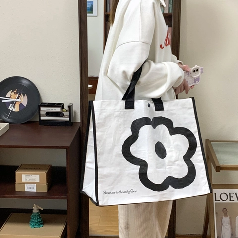 Polyester Tote Bag Blumenmuster Große Kapazität Schwarz Weiß Kontrast Schulter Handtasche Damen Strand Shopping Einfacher Stil