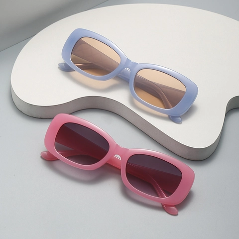 Square Oversized Sunglasses Women Retro UV400 Protection Fashion Plastic Frame Quilted Temples Hip Hop Style