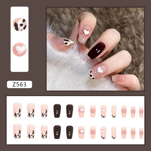Faux Ongles de Style Français Doux Cœur avec Strass Fleurs 3D et Perles Artificielles pour Femmes Quotidien Fête Décoration Nail Art DIY