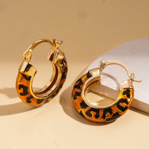 Boucles d'oreilles Créoles Émail Léopard Plaquées Or 14K Cuivre Style Rétro Pour Femmes Avec Tige En Acier Inoxydable