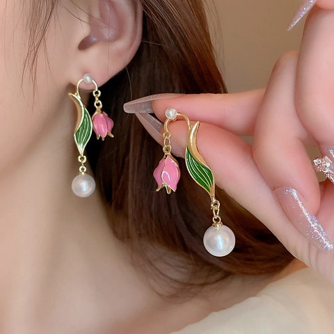 Pendientes Colgantes De Tulipa Retro Franceses Con Flor De Esmalte De Aleación Y Perla Artificial Blanca Poste De Plata De Ley 925