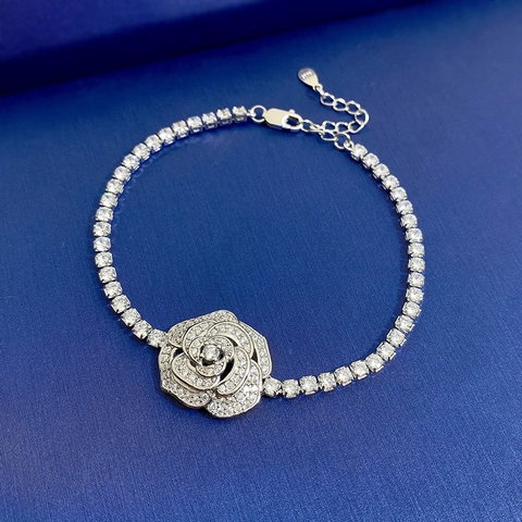 Braccialetto a Forma di Rosa in Argento Sterling 925 per Donna Elegante Forma di Camelia con Strass Incastonati Gioielli