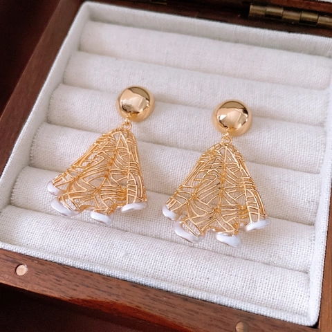 Pendientes Colgantes Geométricos Abanico Hueco Chapados En Oro 18K Vintage Con Perla Artificial Sintética Y Poste De Plata 925