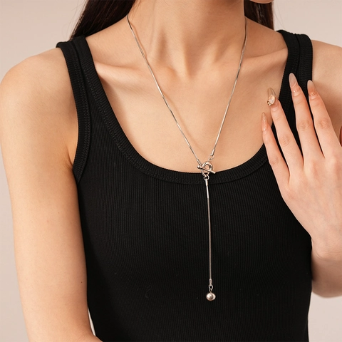 Collar De Cadena De Serpiente De Aleación Minimalista Con Cierre De Palanca Y Colgante De Bola Cadena Larga Para Mujer