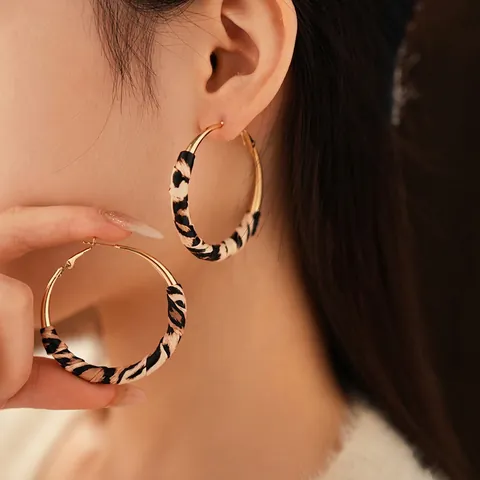 Pendientes De Aro Retro Con Estampado De Leopardo Cuero PU Aleación Joyería Geométrica Mujer Con Poste De Plata