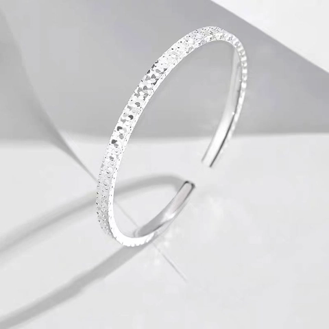 Brazalete Abierto de Aleación de Cobre a la Moda con Textura de Hielo Picado para Mujer Brazalete Ajustable Martillado Regalo