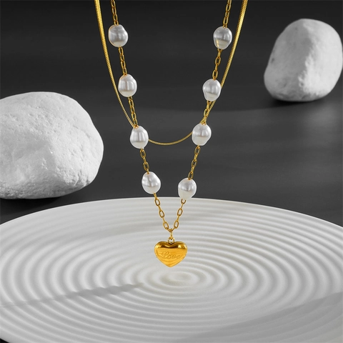 Doppellagige Halskette Mit Herzanhänger Titanstahl Mit Unregelmäßiger Künstliche Perle Love Gravur Vergoldeter Modeschmuck