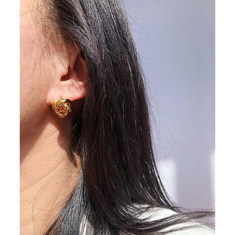 Ig-stil Lässiger Klassischer Stil Unregelmäßige Geometrische Unregelmäßige Knoten Hohle Messing 24k Vergoldete Versilberte Ohrstecker