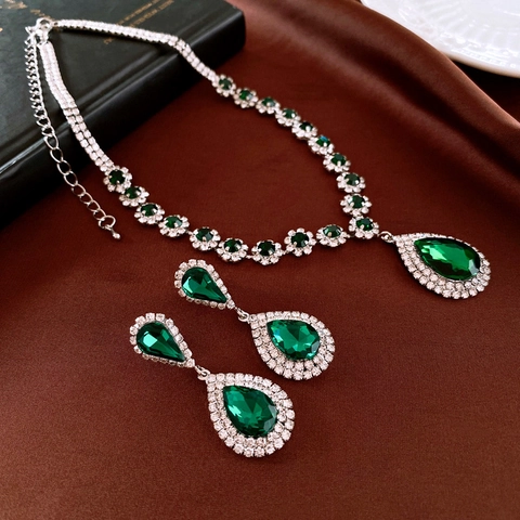 Wassertropfen Halskette Und Ohrringe Kupfer Strass Smaragdgrün Französischer Palaststil Luxus Elegant Damen