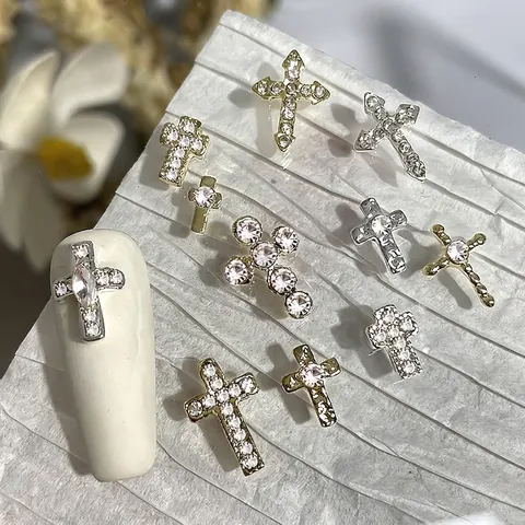 Ciondoli Per Unghie In Lega Croce Strass Oro Argento Metallo Decorazioni Per Manicure Accessori Stile Gotico Punk