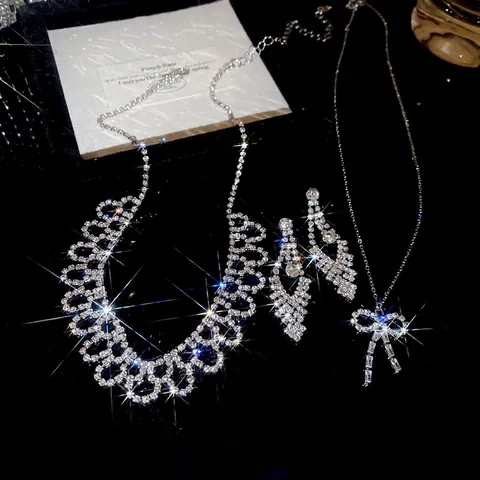 Collier Et Boucles D Oreilles Nœud En Strass Bijoux En Cuivre Tige D Oreille En Argent Style Luxe Vintage Pour Femmes