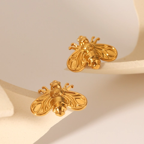 Dainty Bee Stud Earrings 18K Gold Plated Stainless Steel Unique Aesthetic Trendy Animal Jewelry For Women Daily Wear