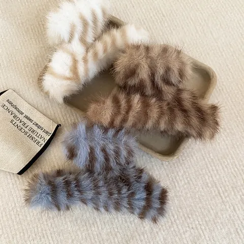 Haarklammer Plüsch Kunstpelz Gestreift Großer Halt Elegant Herbst Winter Haarschmuck Für Damen Schicke Haarklammer