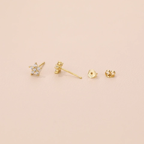 Boucles d'Oreilles Clous en Argent Sterling S925 Pétale de Fleur pour Femme Zirconia Coloré Simple Forme d'Étoile Bijoux de Mode Petits Clous d'Oreille Minimalistes