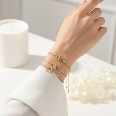 Adjustable Bracelet 18K Gold Plated Copper Cubic Zirconia Heart Round Charms Sliding Clasp Elegant Jewelry Women
