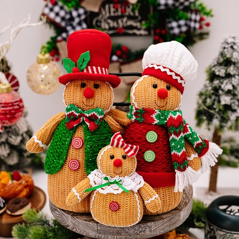 Knitted Gingerbread Man Family Dolls Christmas Table Decorations Cute Plush Characters With Hats And Scarves Home Window Display